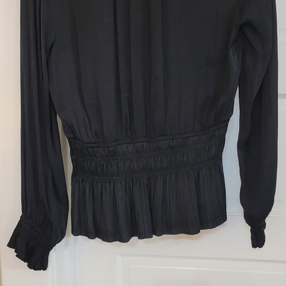 philosophy black silky pullover Dressy blouse with pleated bottom & sleeves sz m - Picture 6 of 6